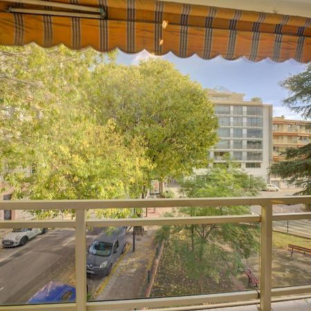 Elegant Apt W/2 Terraces/Mins To Beach & Shops Antibes Kültér fotó